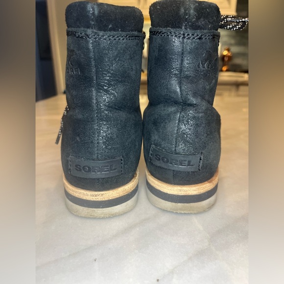 Sorel Sneakchic black suede ankle booties, water/snow-proof, size 8 - Picture 7 of 11
